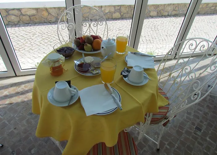 Sunshine בית הארחה אלבופיירה