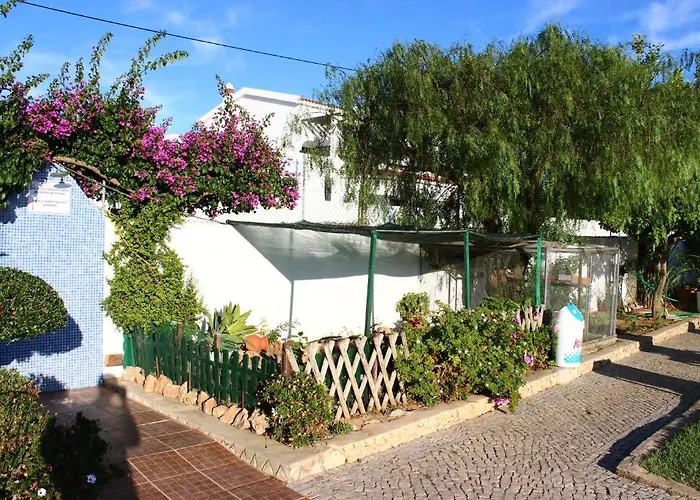 Sunshine בית הארחה אלבופיירה